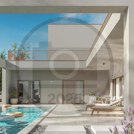 Beautiful Home In Tar * Porec