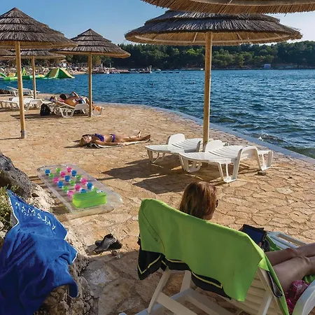 Beautiful Home In Tar Holiday home Porec
